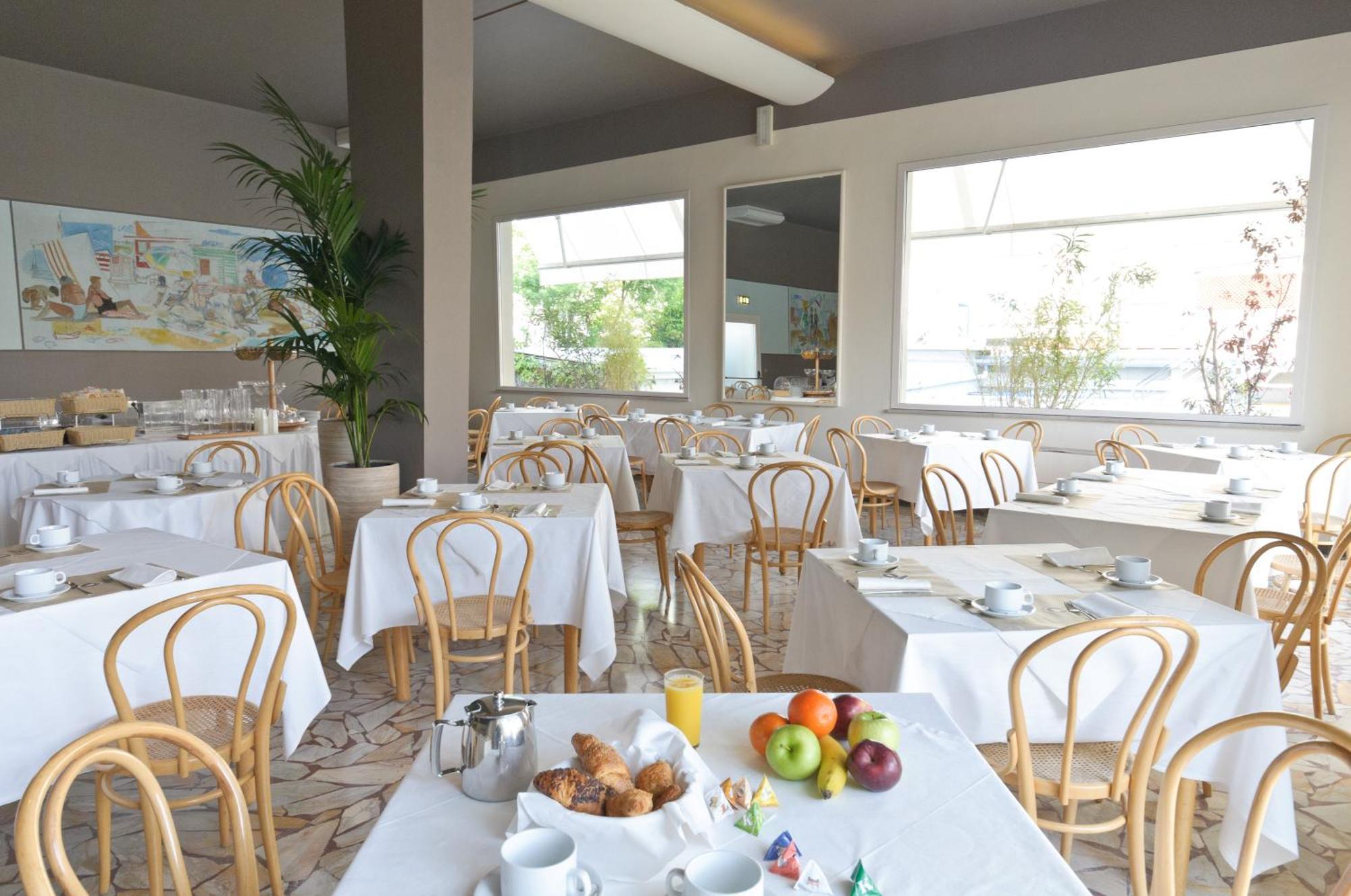 Hotel Trionfal Milano Marittima Dış mekan fotoğraf