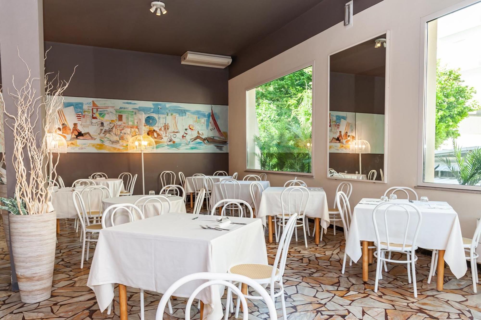 Hotel Trionfal Milano Marittima Dış mekan fotoğraf